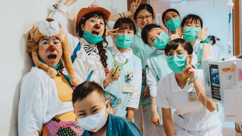 綠果公益-紅鼻子醫生微笑公益-Dr.RedNose-紅鼻子關懷小丑協會