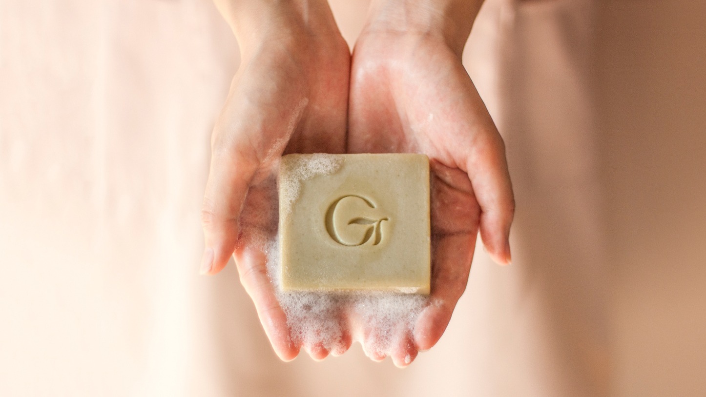 保養知識-綠果學堂-皮膚乾燥脫皮，洗臉手工皂該怎麼選